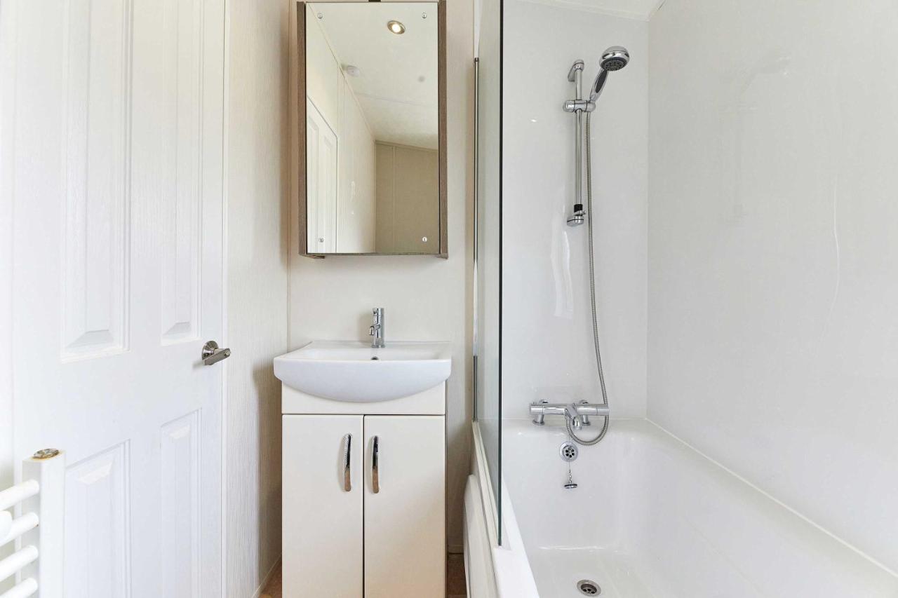 Host & - Yolo Holiday home