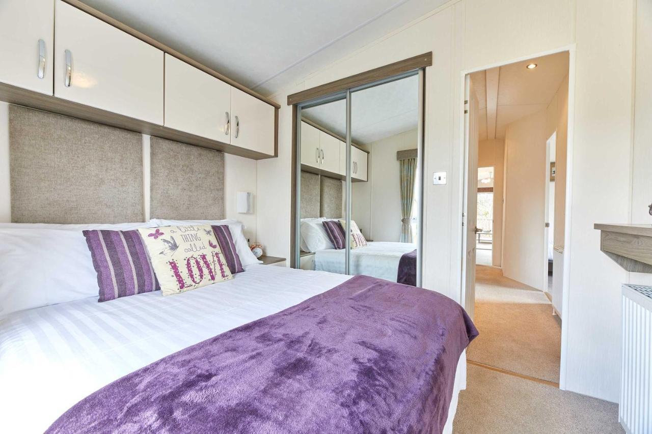 Host & - Yolo Holiday home